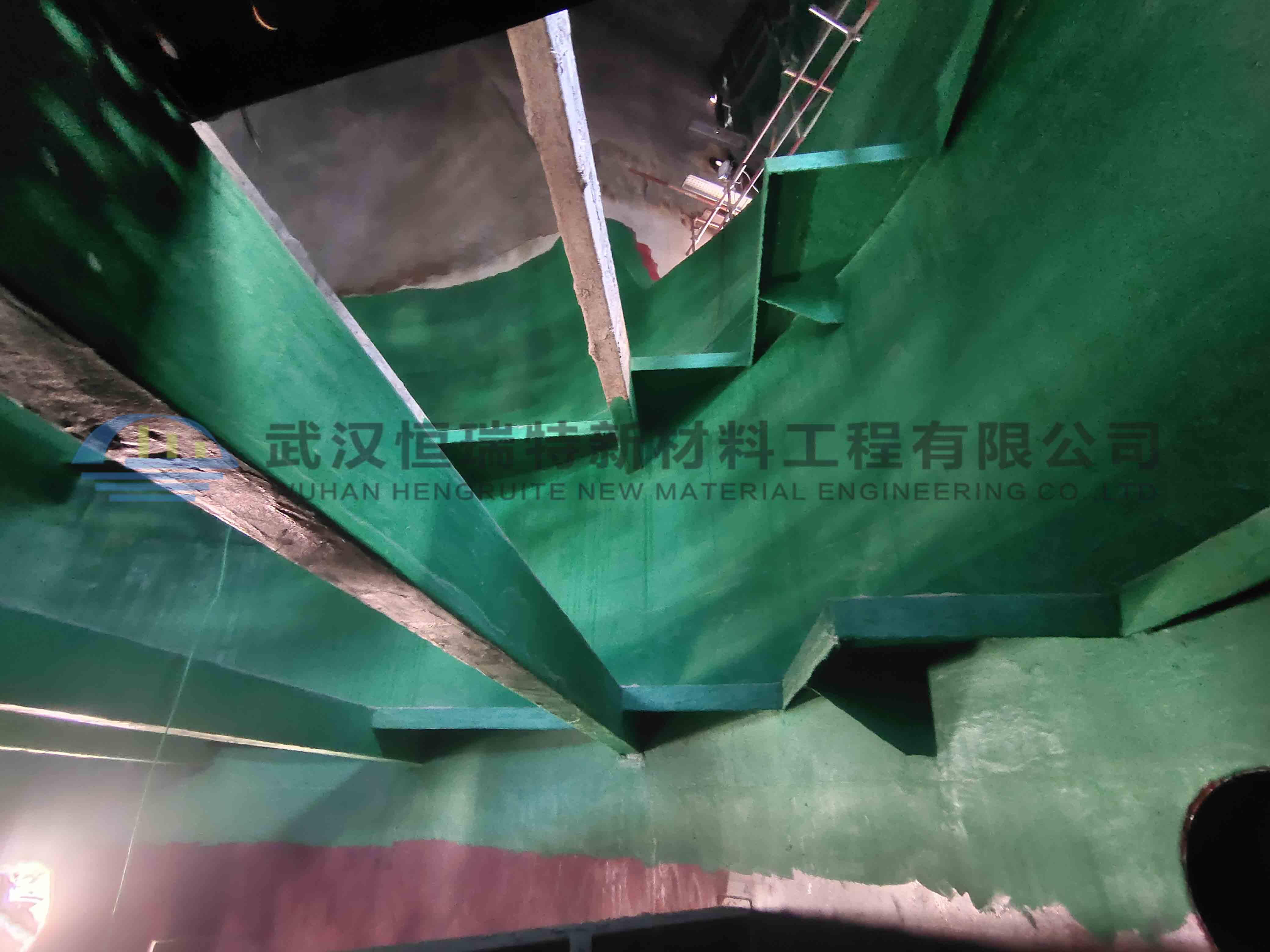 电厂脱硫吸收塔鳞片胶泥长期防护案例