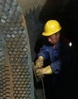 龟甲网耐磨衬里涂料在烧结除尘管道的耐磨应用