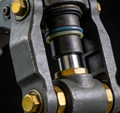 高效金属清洗剂赋能机械部件长效保障